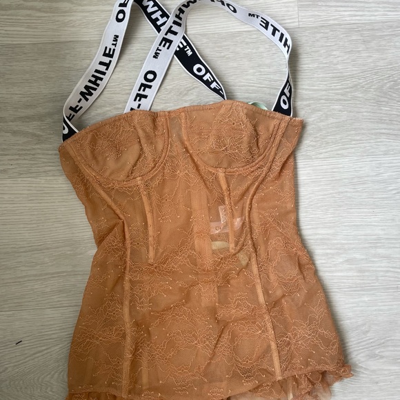 OFF WHITE lace bodysuit - Picture 2 of 2